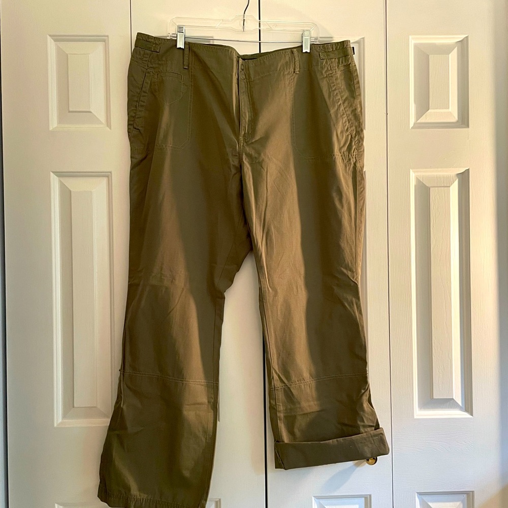 Eddie Bauer Convertible Pant / Capri 20